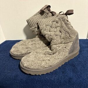 UGG Classic Cardi Cabled Knit Boots Sweater Booties Womens 9 EU 40 Grey - Exc!!